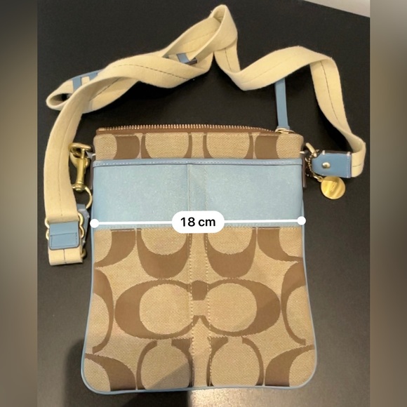 Coach signature C monogram crossbody bag - Picture 11 of 12